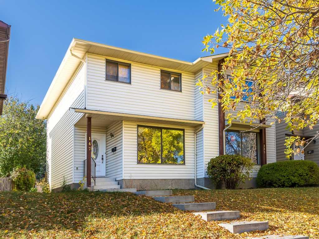 147 Berwick Way NW, Calgary, AB T3K 1B8