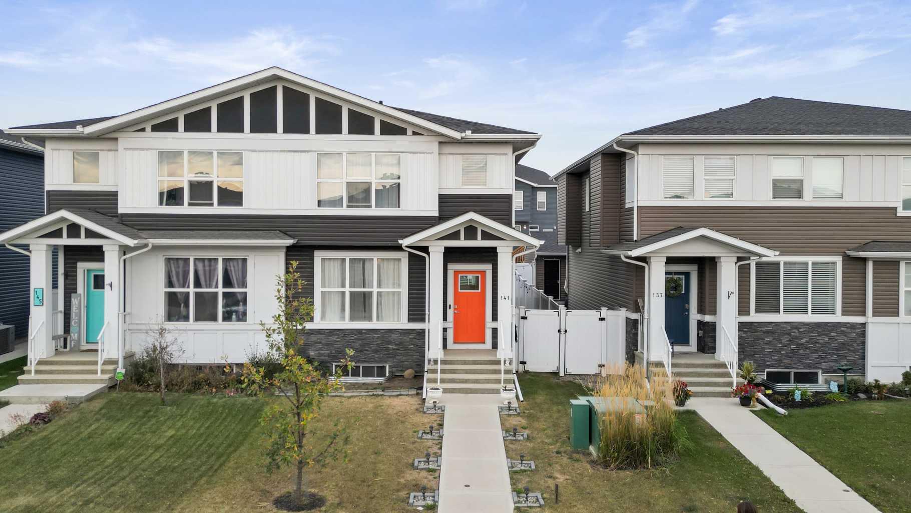 141 Chelsea Dr, Chestermere, AB T1X 1Z2