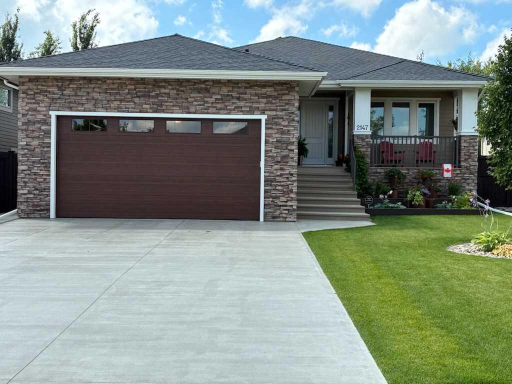 2147 Cottonwood Dr, Coaldale, AB T1M 0A6