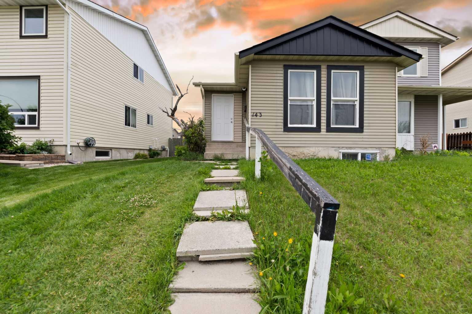 143 Falton Dr NE, Calgary, AB T3J 1W7