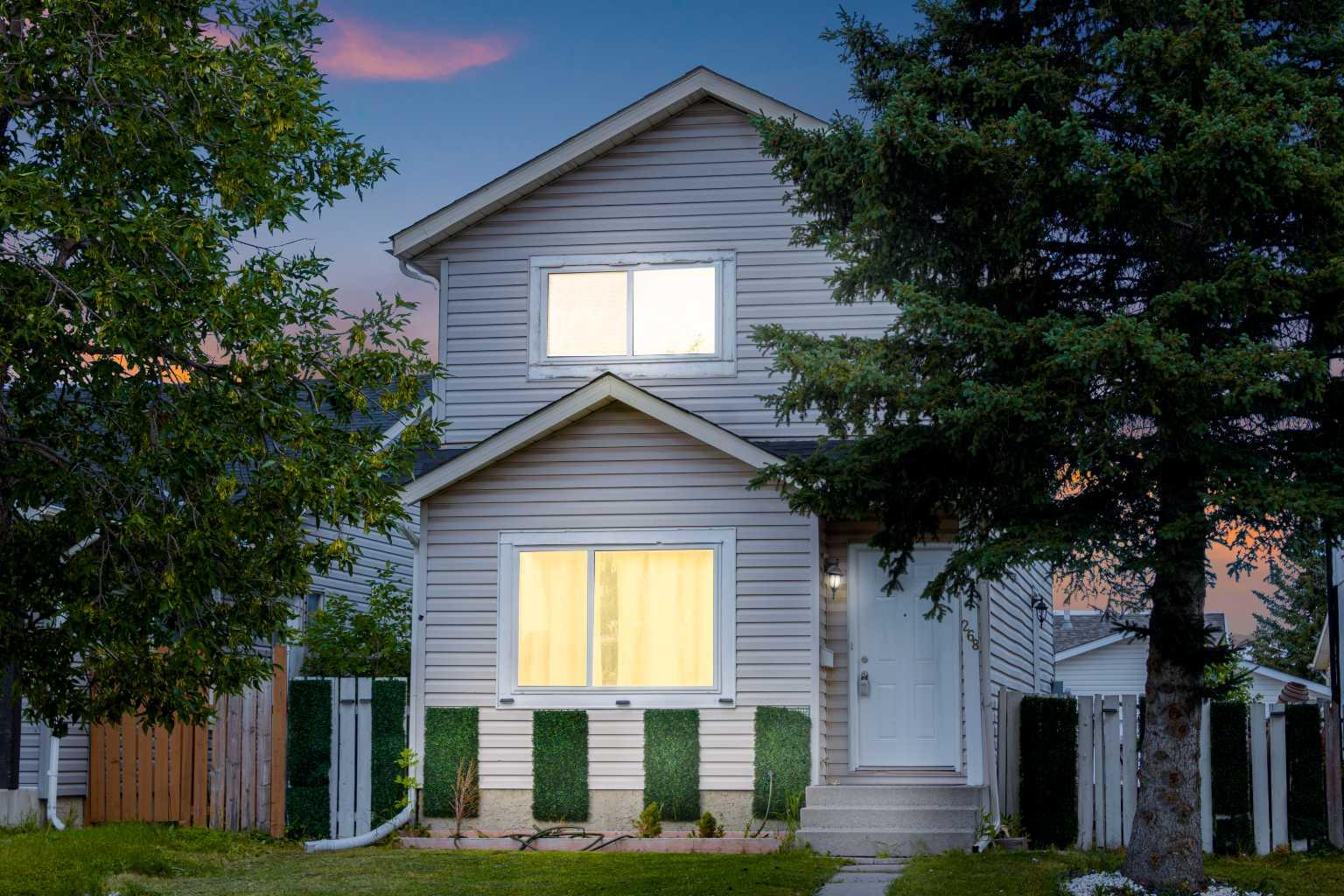 268 Falton Dr NE, Calgary, AB T3J 2W6