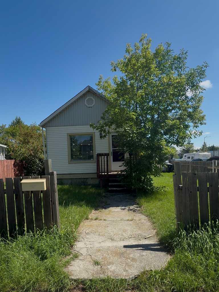 16 Street Se Unit 2740 #a, Calgary, AB T2G 3T2