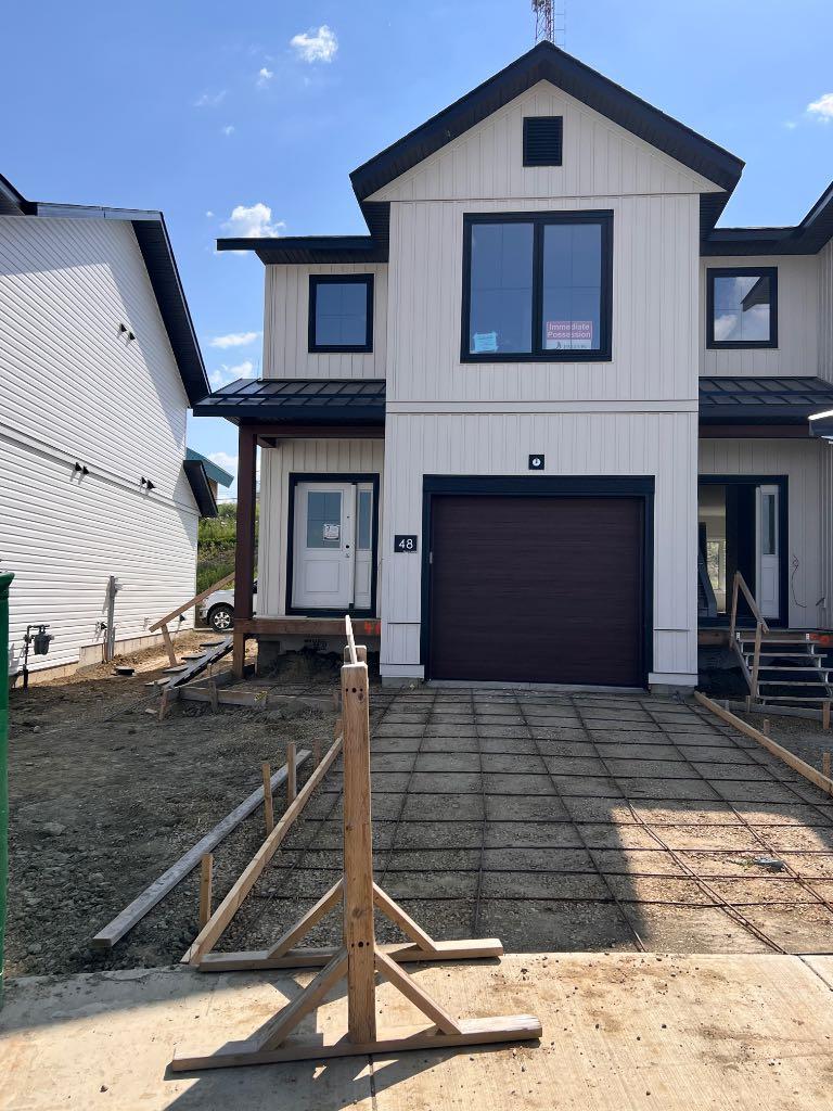 48 Concord Rise, Sylvan Lake, AB T4S 0N7