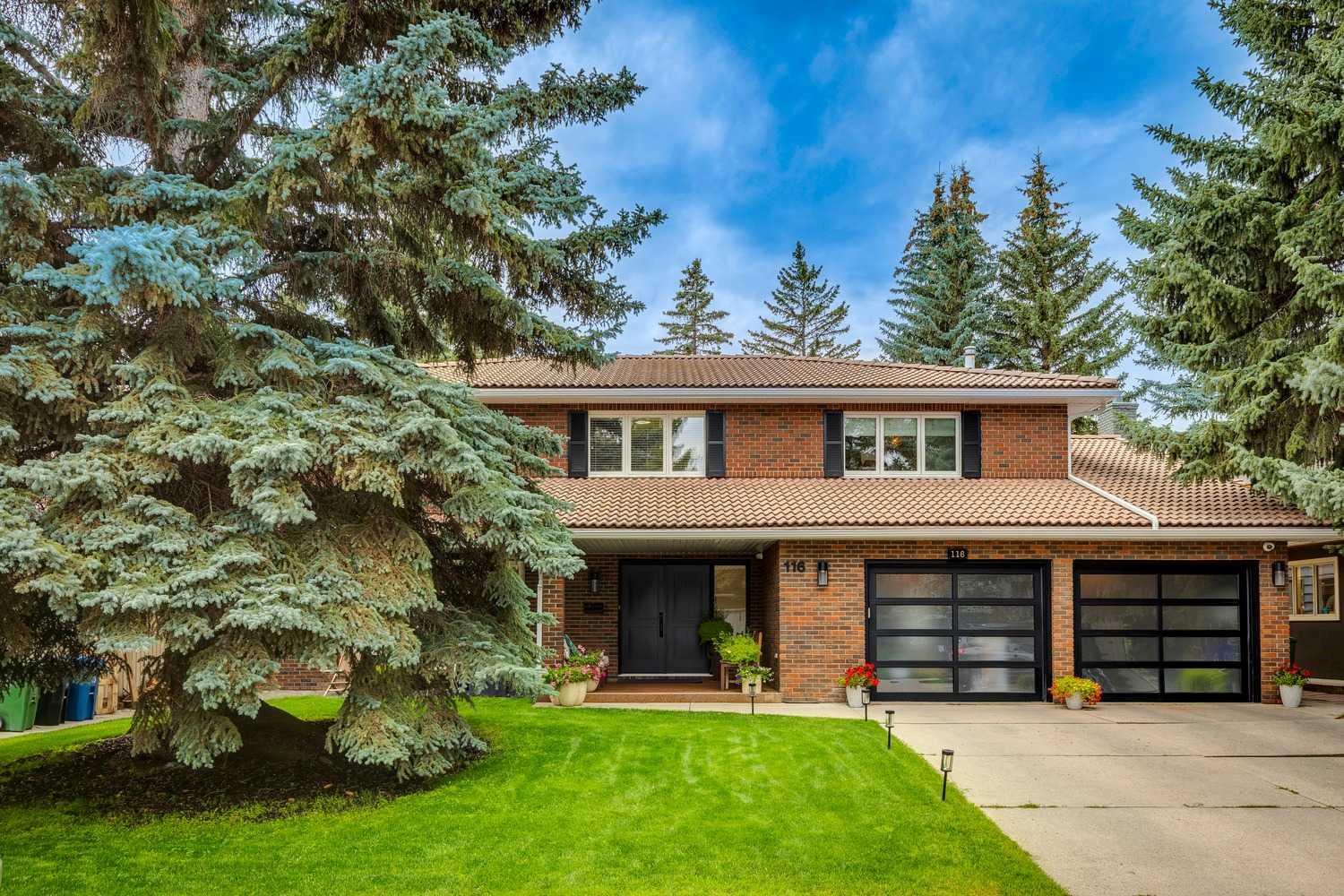 116 Bay View Dr SW, Calgary, AB T2V 3N8