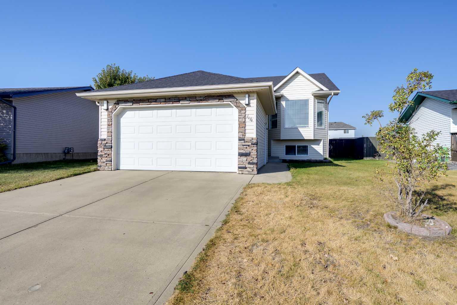 44 Parkside Cres, Blackfalds, AB T4M 0E9