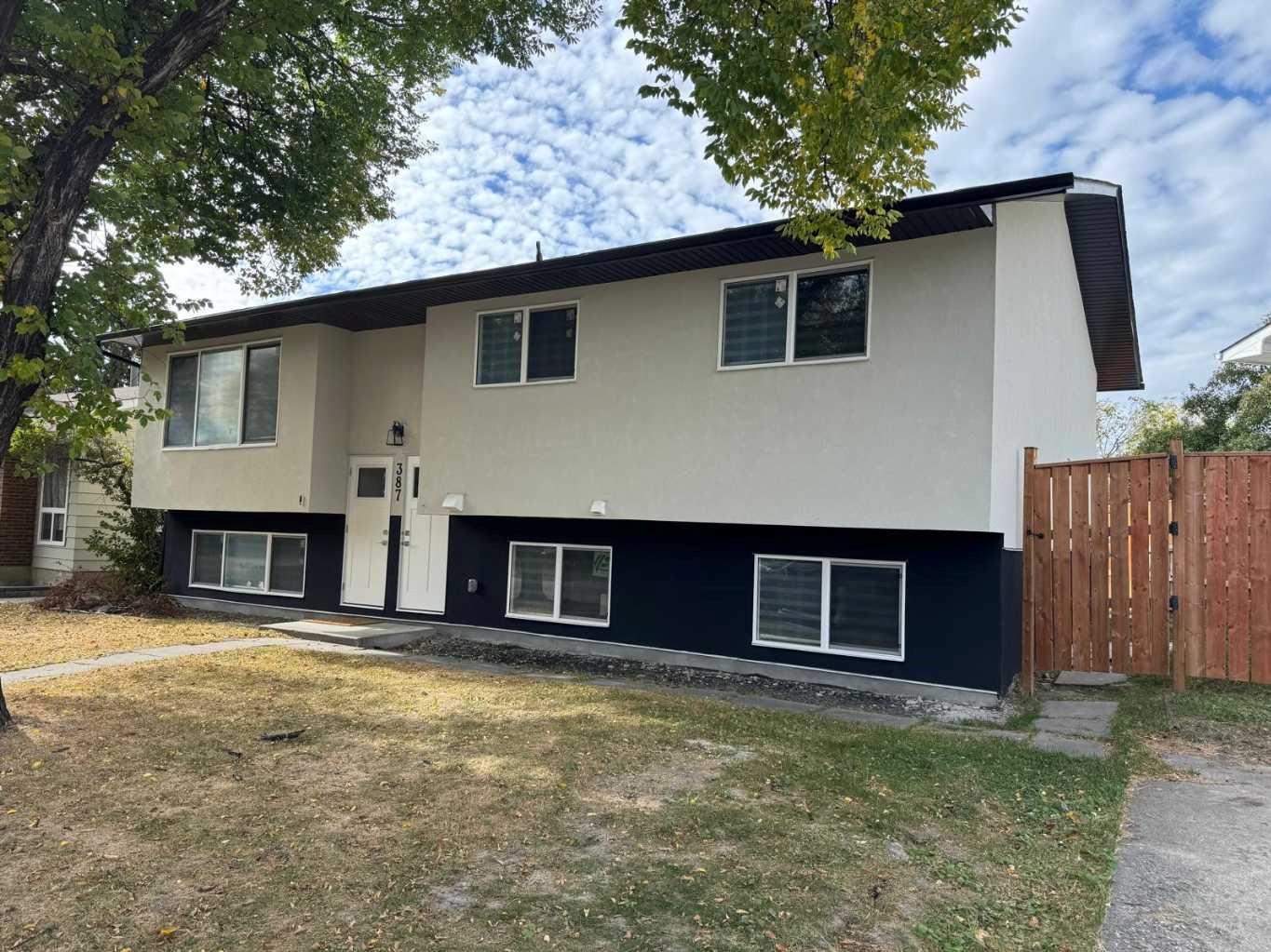 387 Templeview Dr NE, Calgary, AB T1Y 3W3