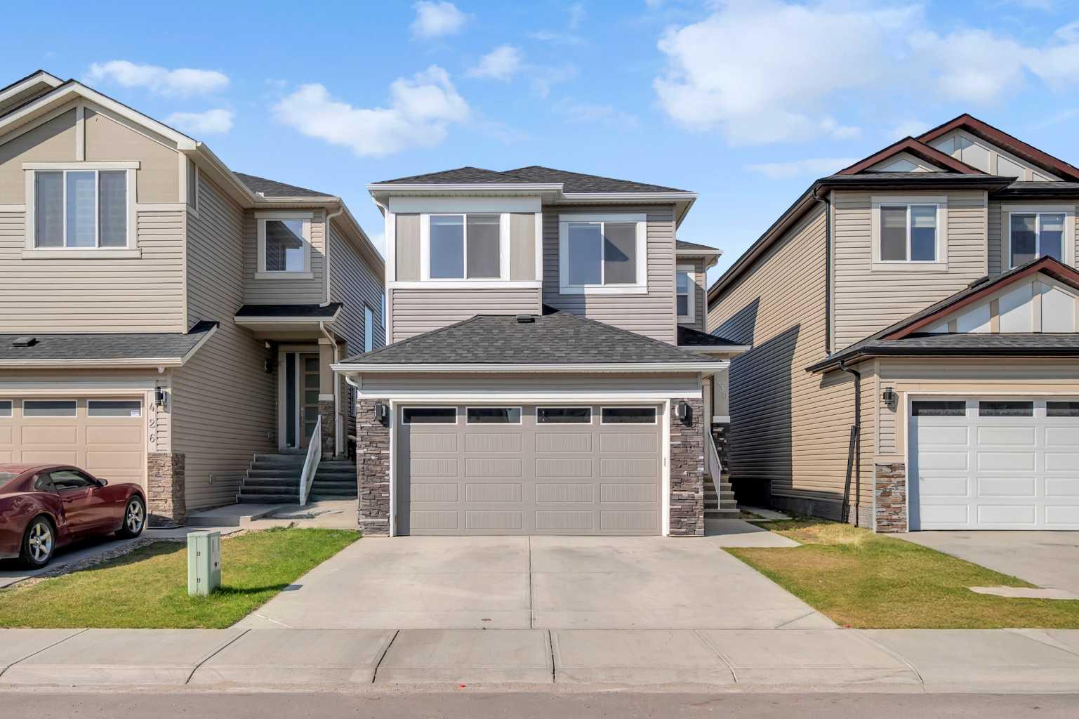 430 Corner Meadows Way NE, Calgary, AB T3N 1Y6