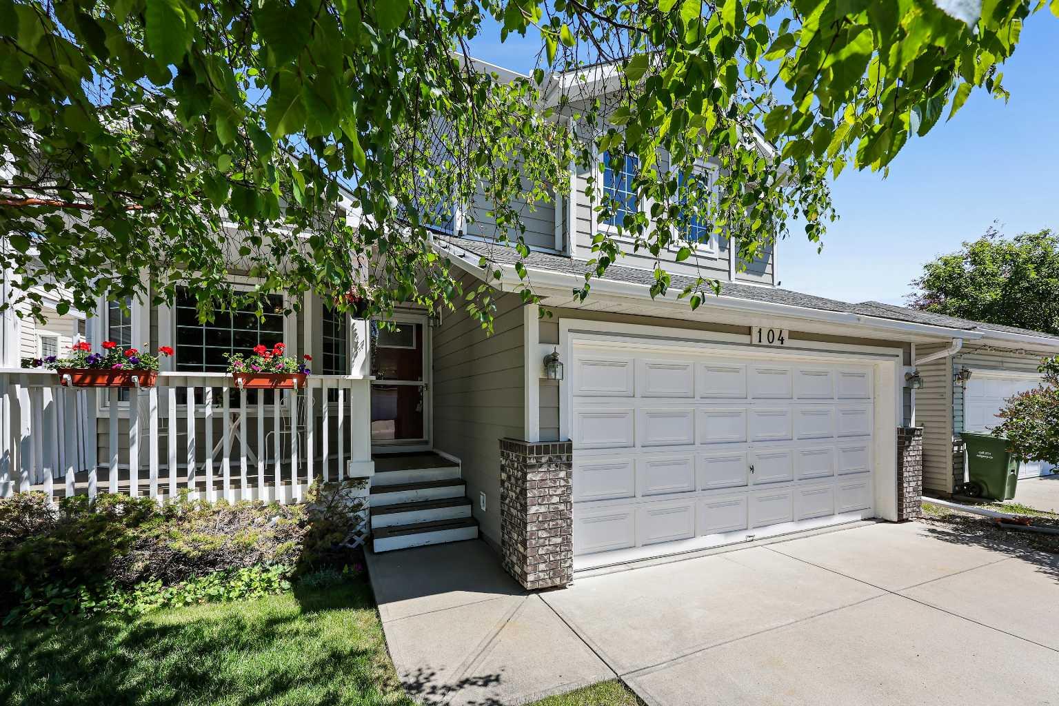 104 Hawkmount Close NW, Calgary, AB T3G 3Z5