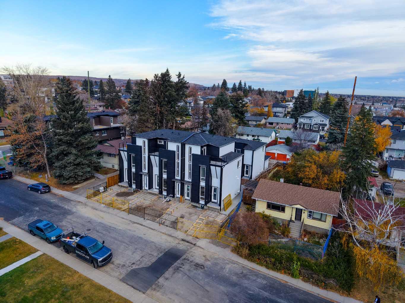 212 32 Avenue Ne Unit 203, Calgary, AB T2E 2G7