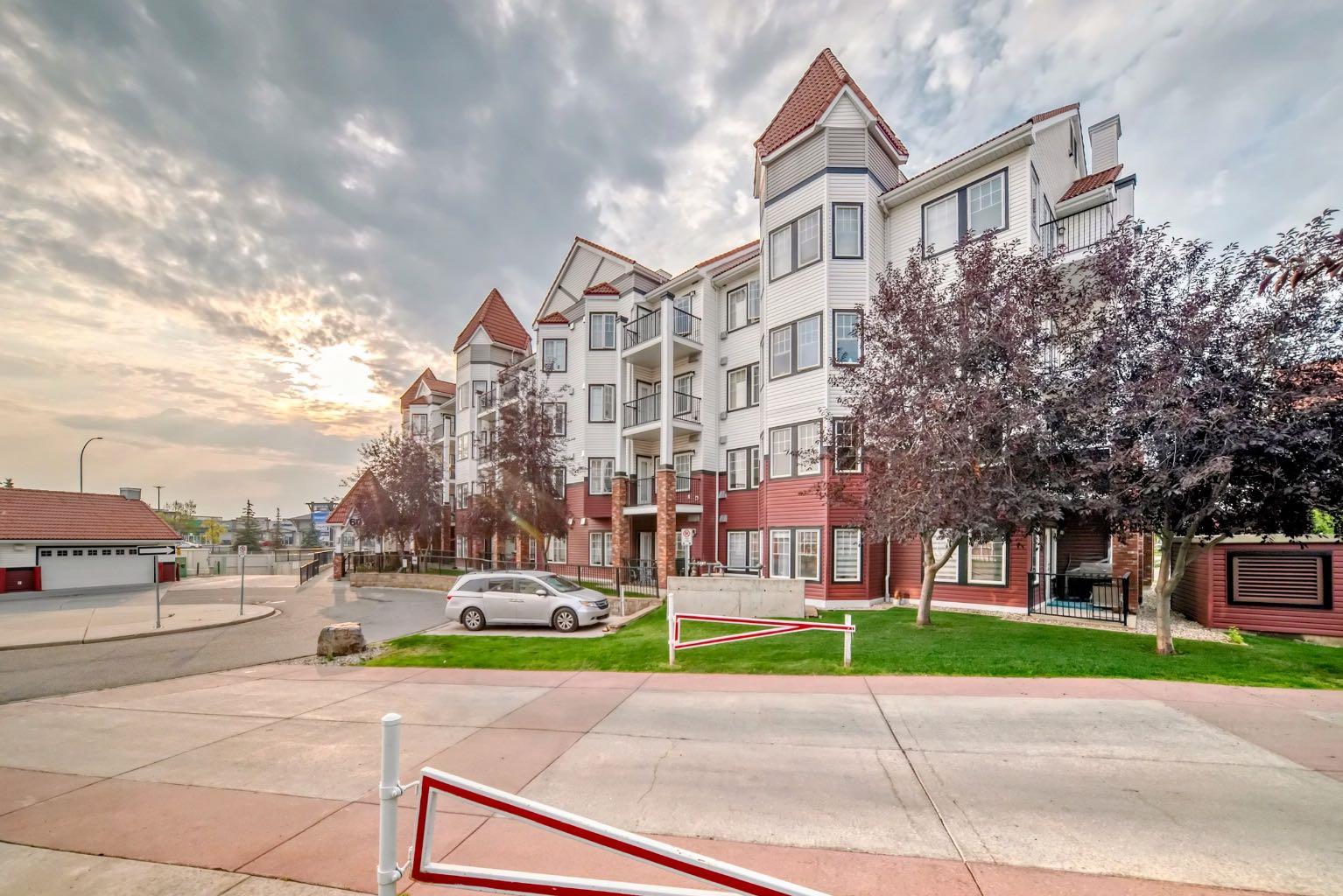 60 Royal Oak Plaza Nw Unit 120, Calgary, AB T3G 0H7
