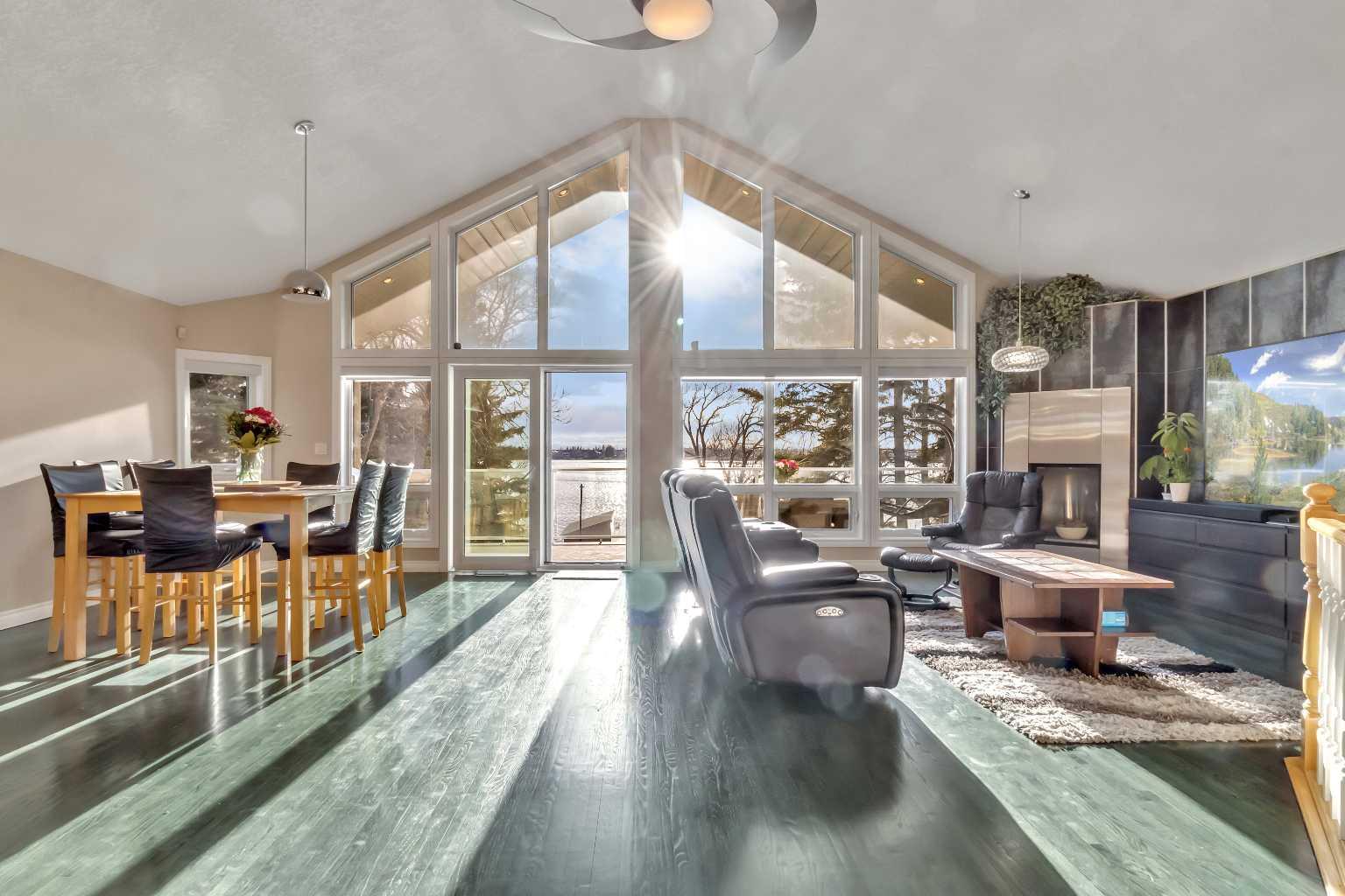 627 E Chestermere Dr, Chestermere, AB T1X 1A4