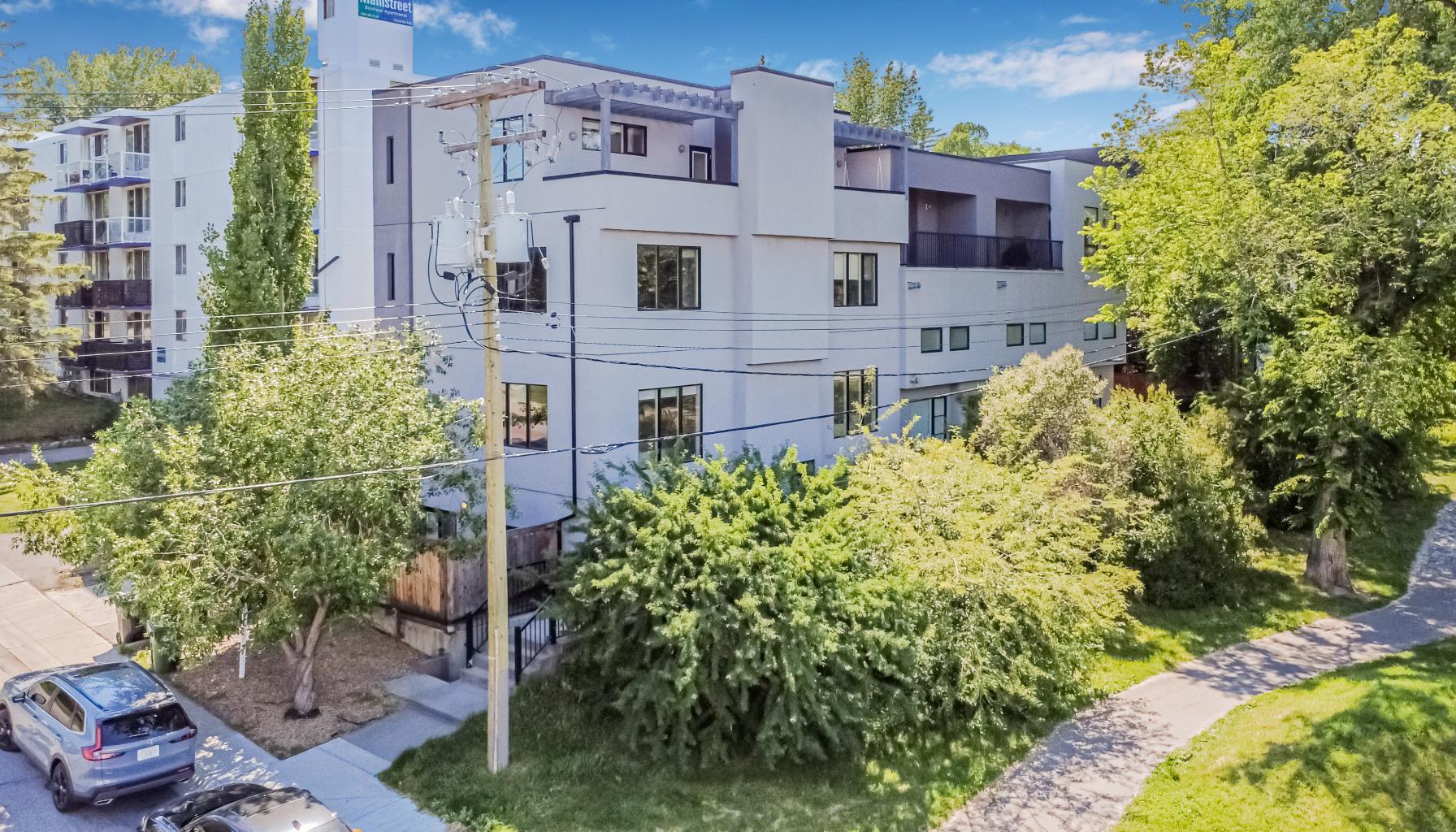 2101 17 Street Sw Unit 3, Calgary, AB T2T 4M5