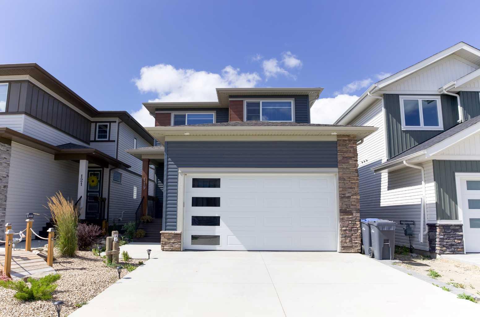 119 Crestview Blvd, Sylvan Lake, AB T4S 0V8
