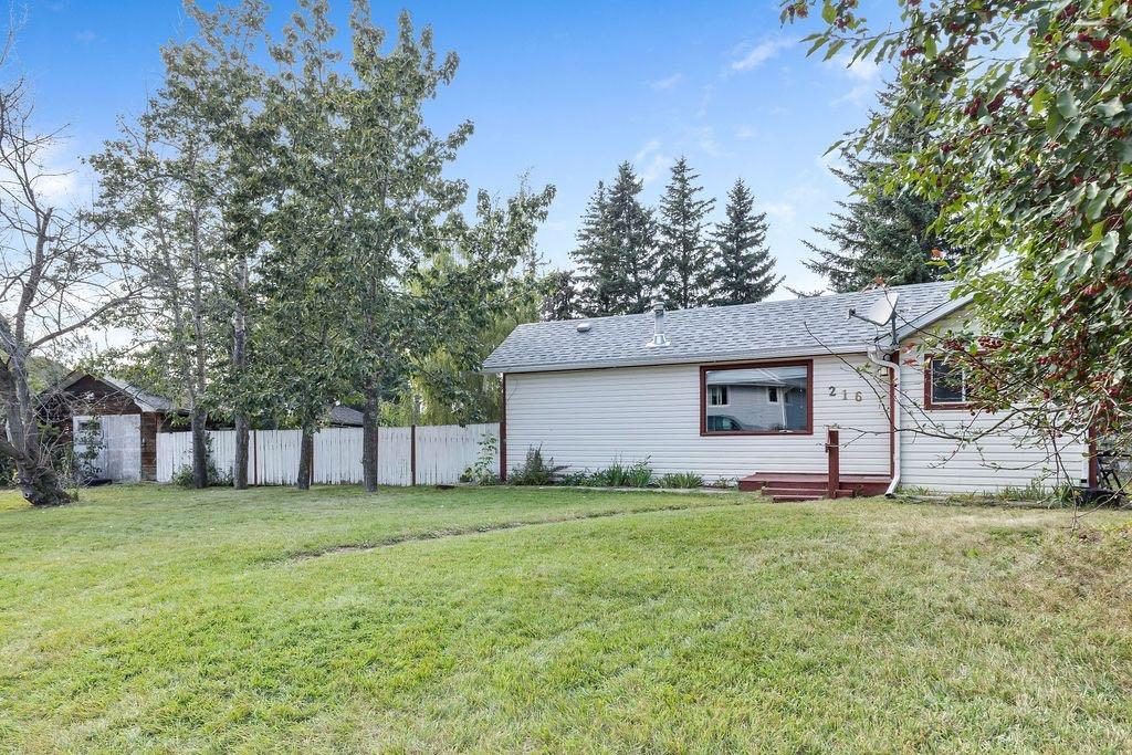 216 Royalties Cres, Longview, AB T0L 1H0