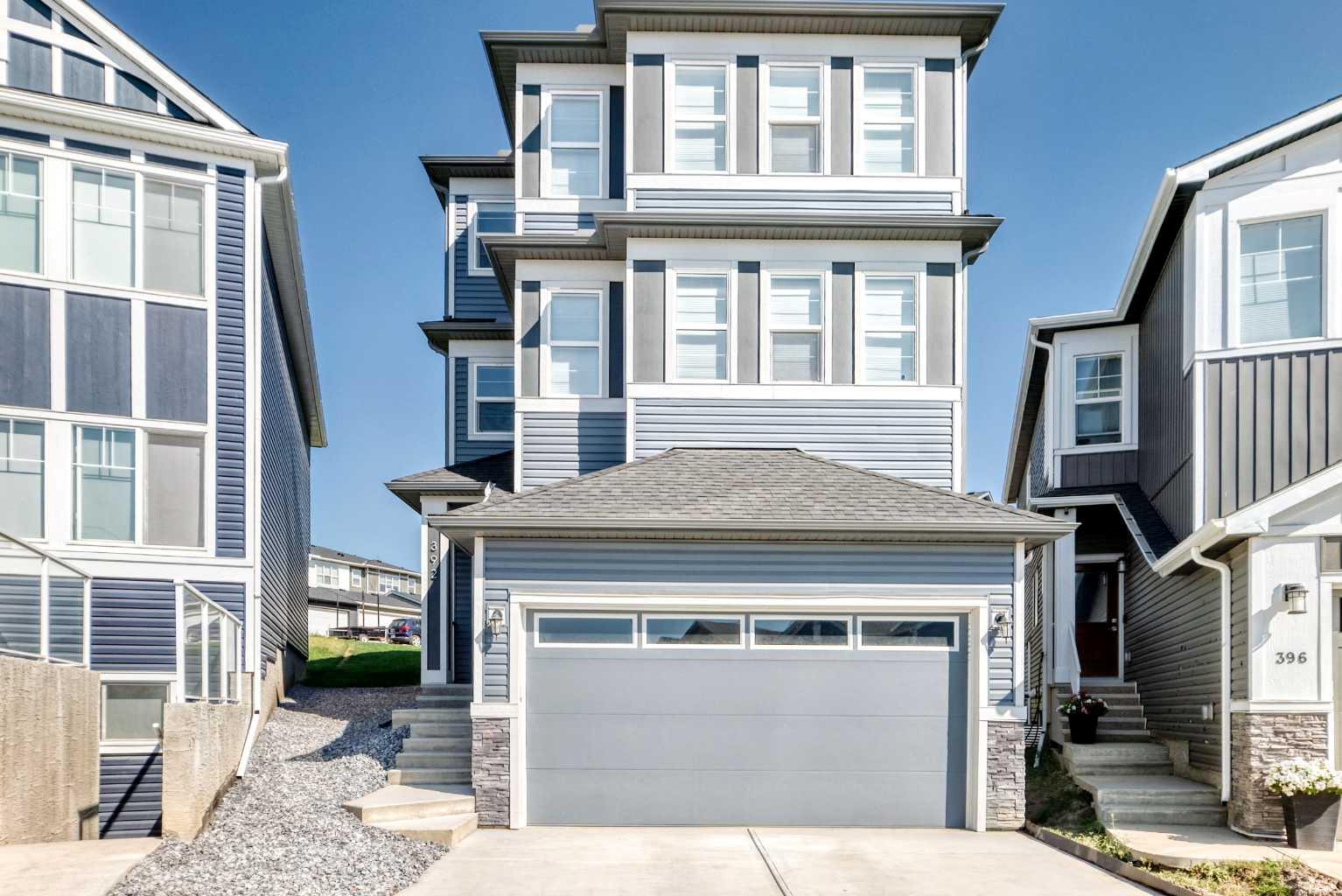 392 Carringvue Pl NW, Calgary, AB T3P 2A4