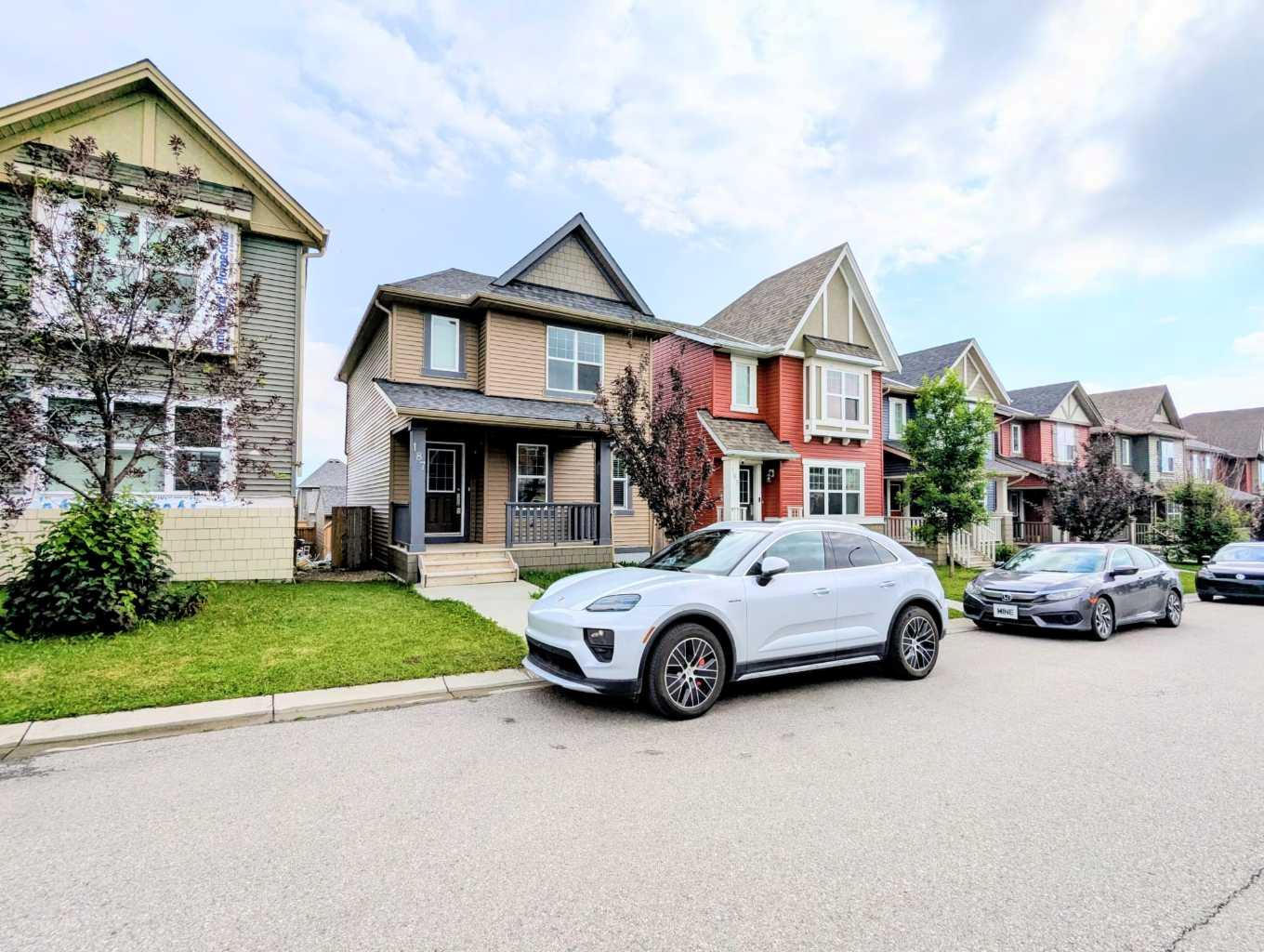 187 Evansborough Way NW, Calgary, AB T3P 0N5