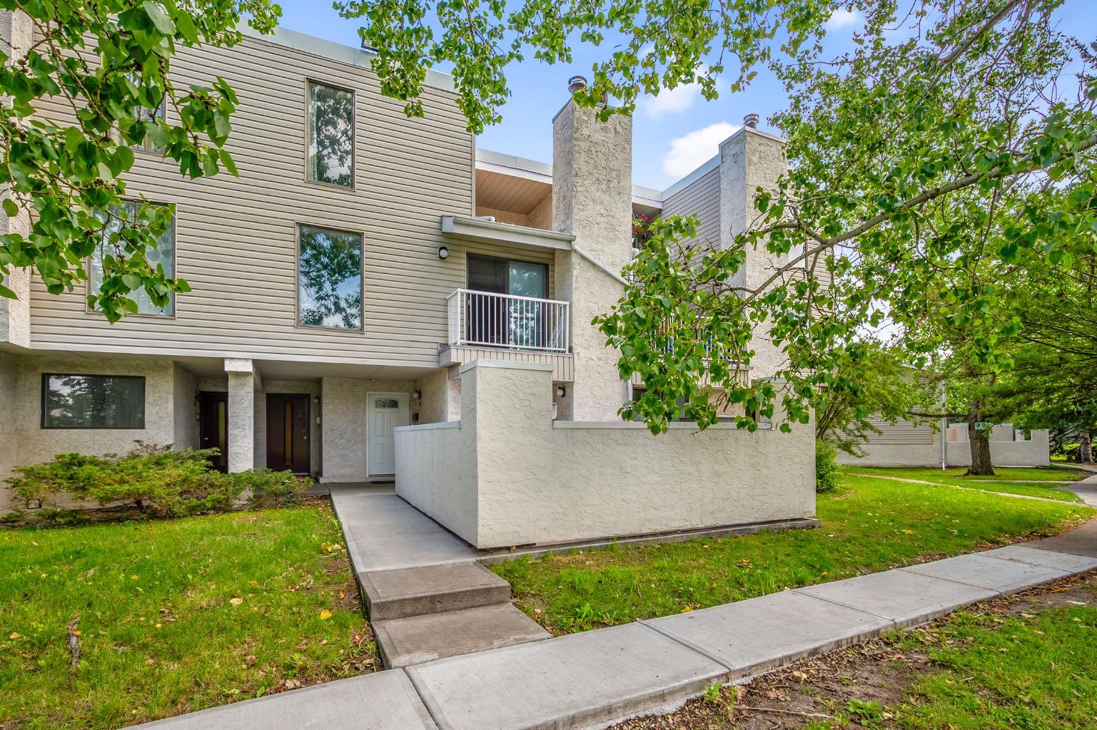 3500 Varsity Drive Nw Unit 2417, Calgary, AB T2L 1Y3