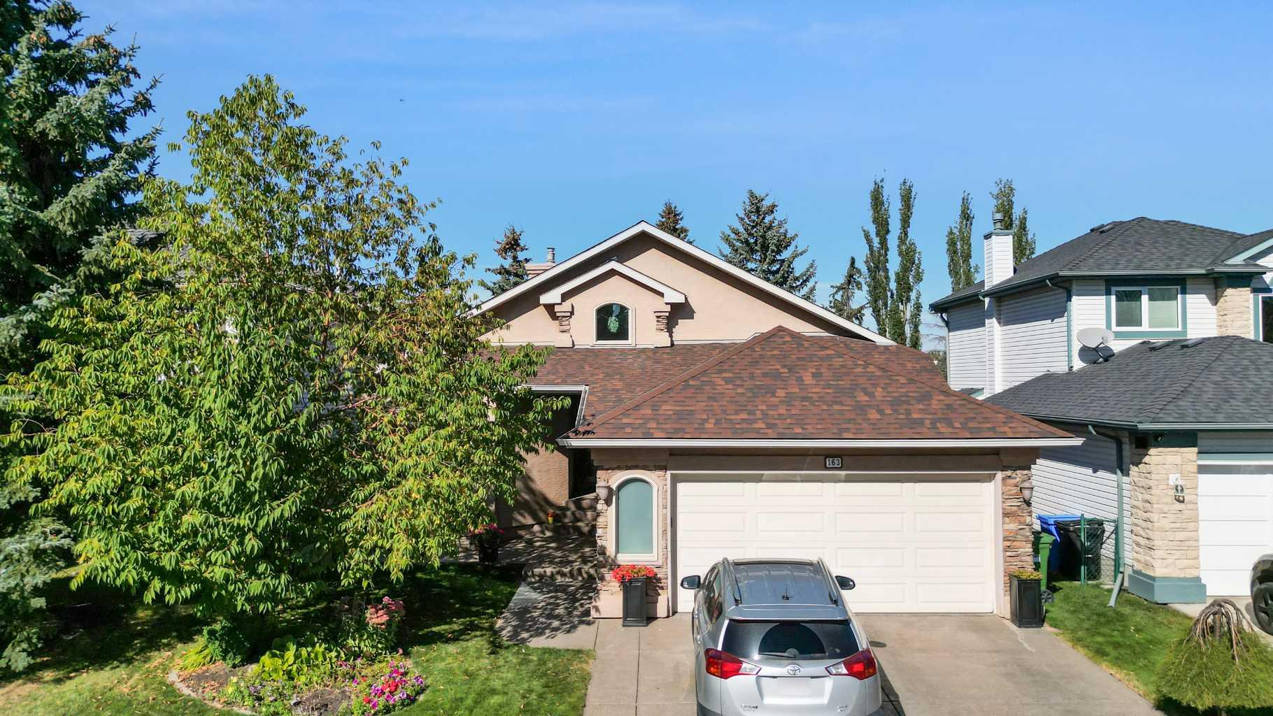 163 Douglasview Rd SE, Calgary, AB T2Z 0N6