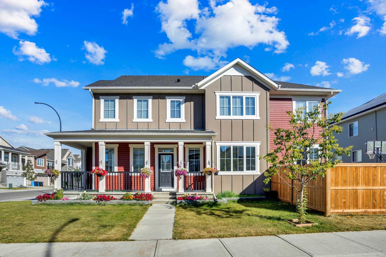 64 Carrington Cres NW, Calgary, AB T3P 1N6