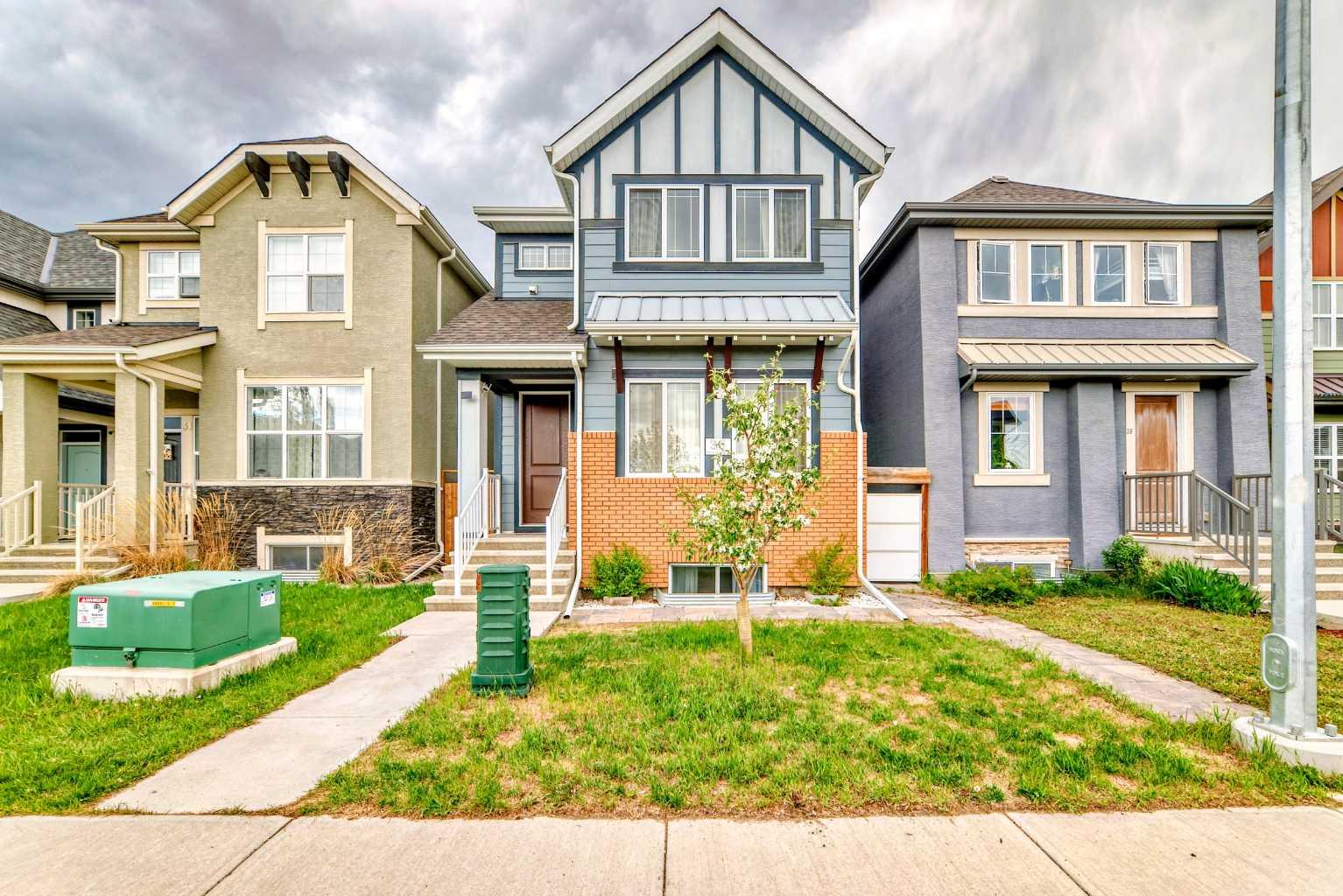 35 Masters Hts SE, Calgary, AB T3M 2M7