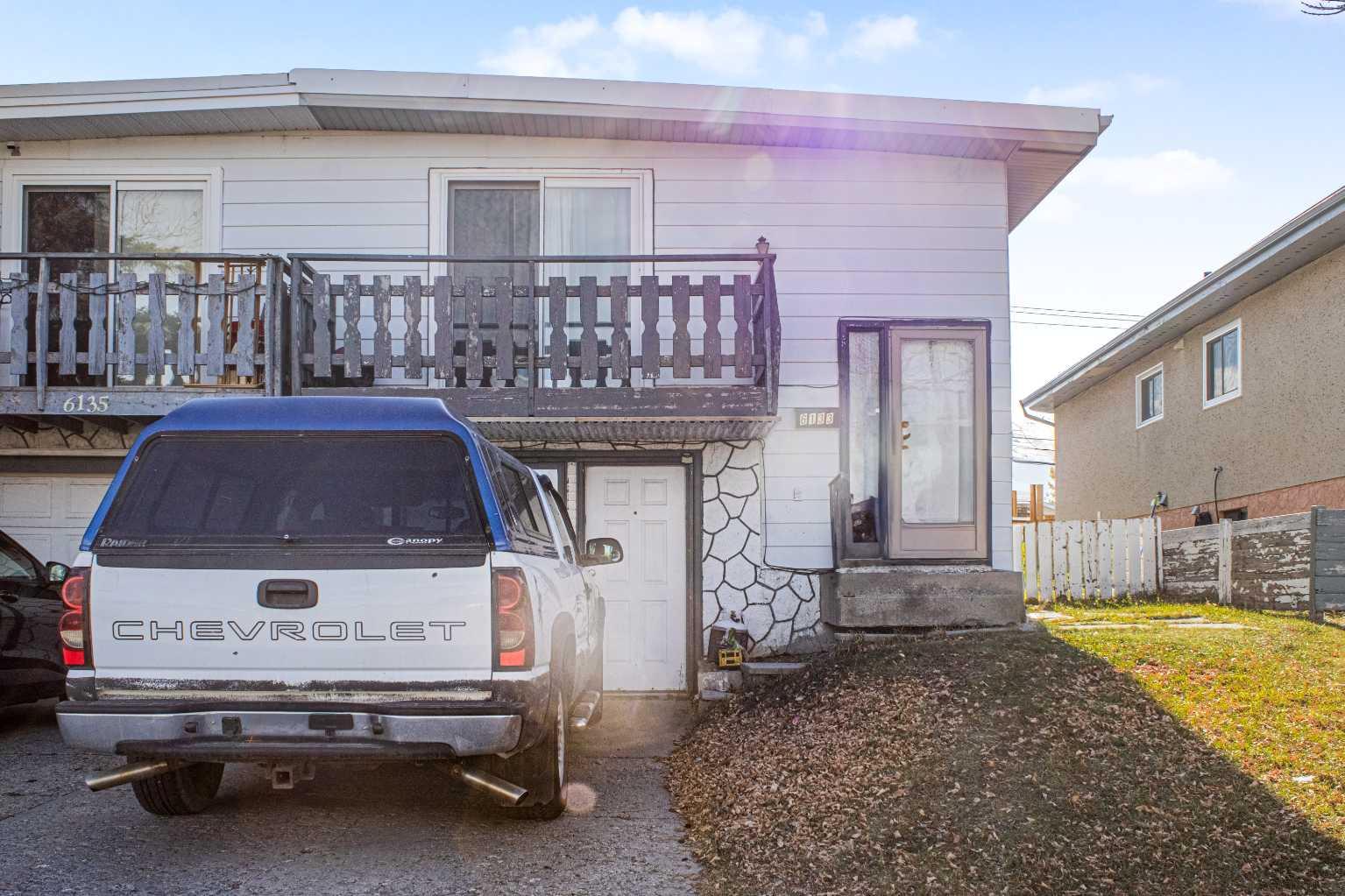 6133 Penbrooke Dr SE, Calgary, AB T2A 3P2