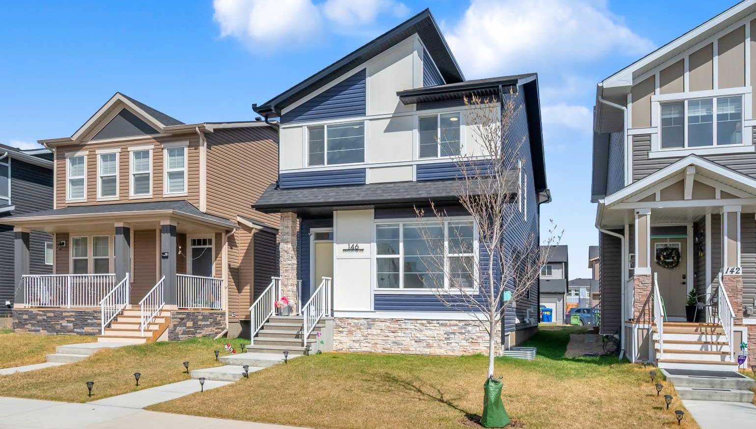 146 Dawson Harbour Rise, Chestermere, AB T1X 1Z7