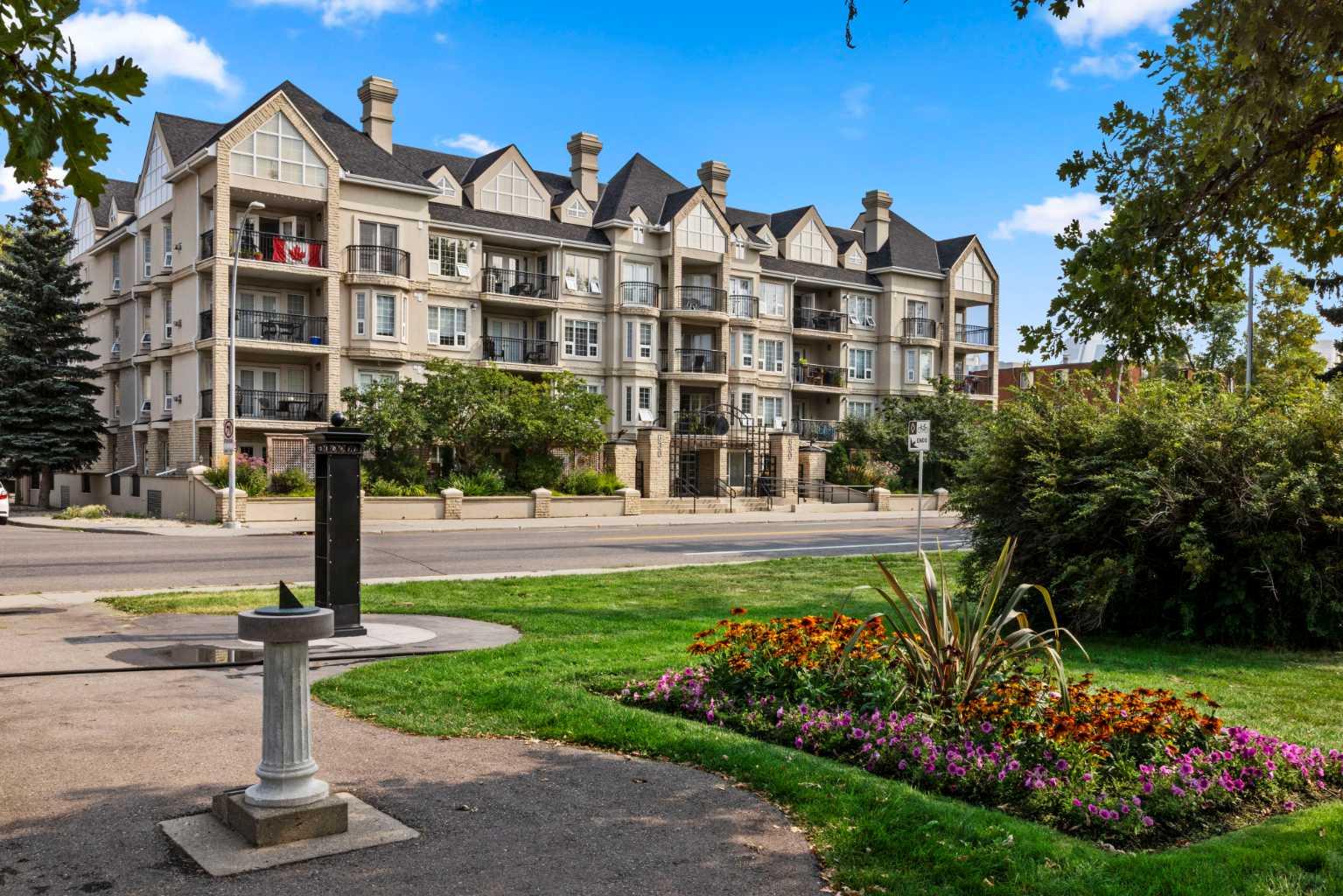 630 10 Street Nw Unit 207, Calgary, AB T2N 1W3