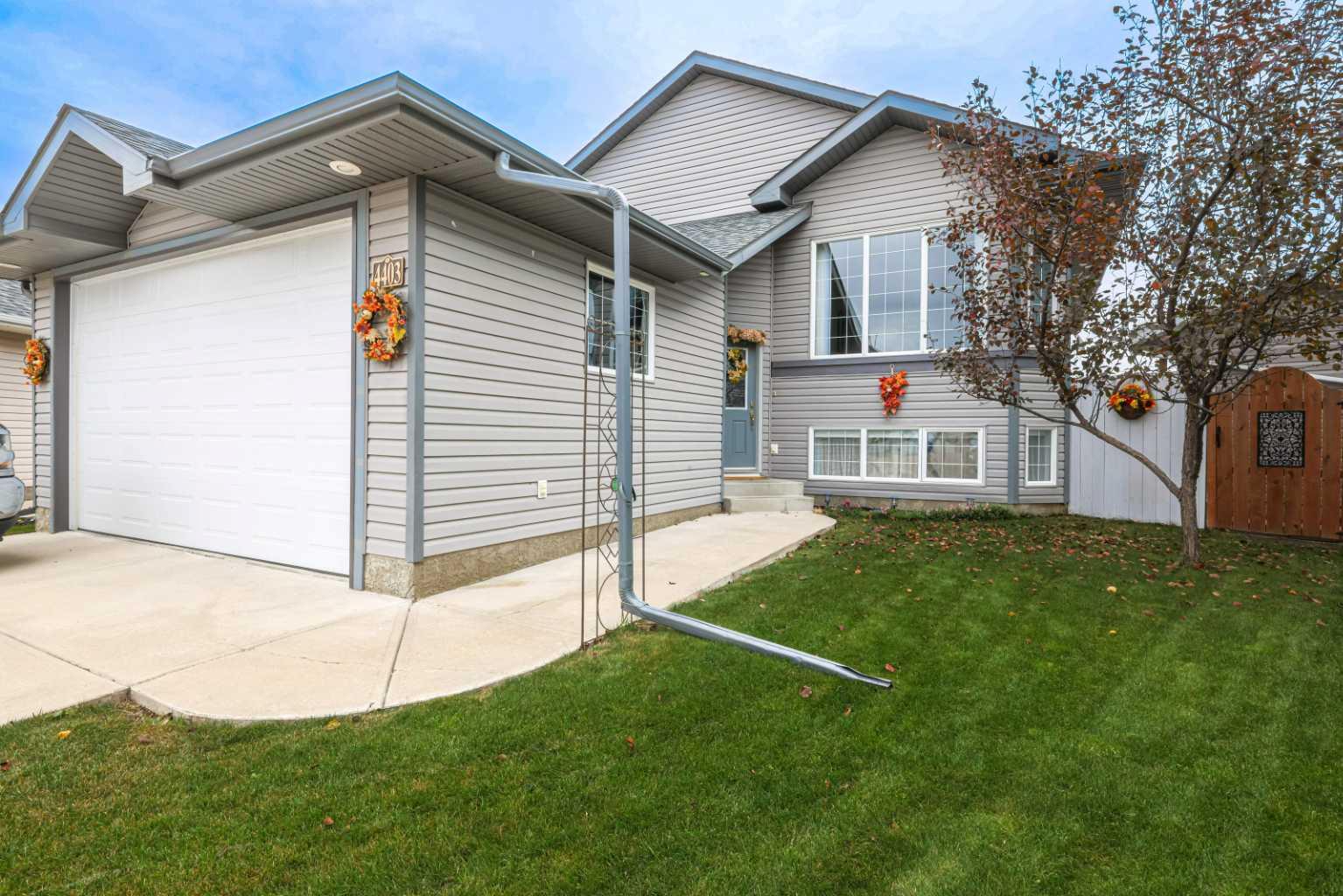 59 Streetclose Unit 4403 Street Close, Rocky Mountain House, AB T4T 1W4