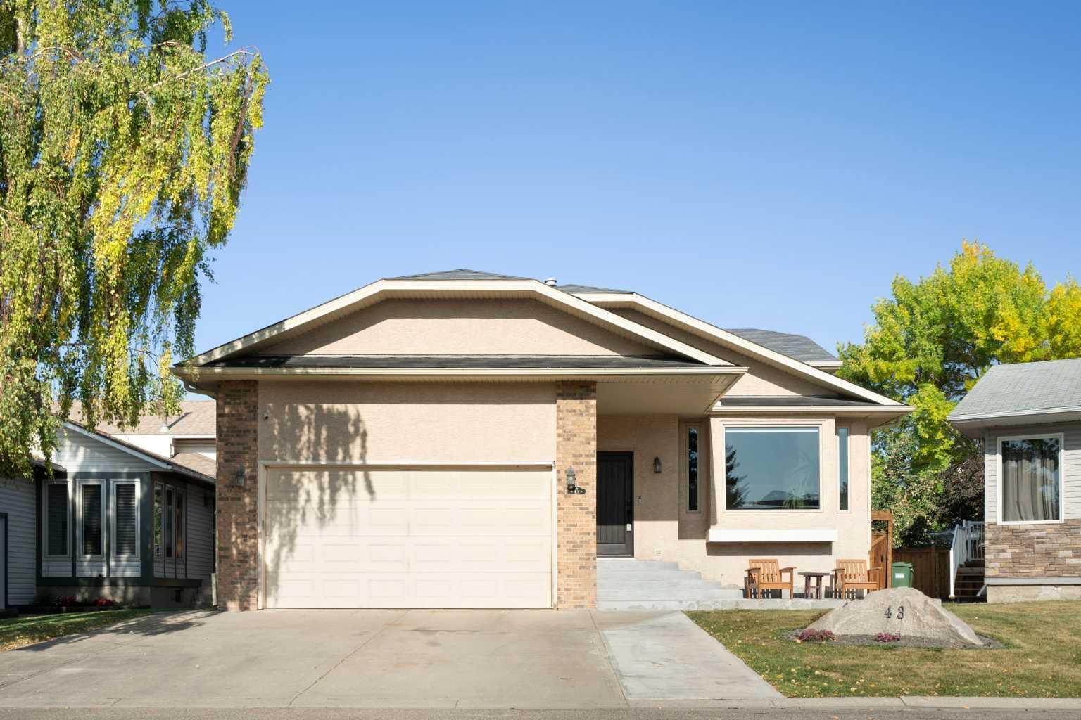 43 Scenic Cove Pl NW, Calgary, AB T3L 1M6