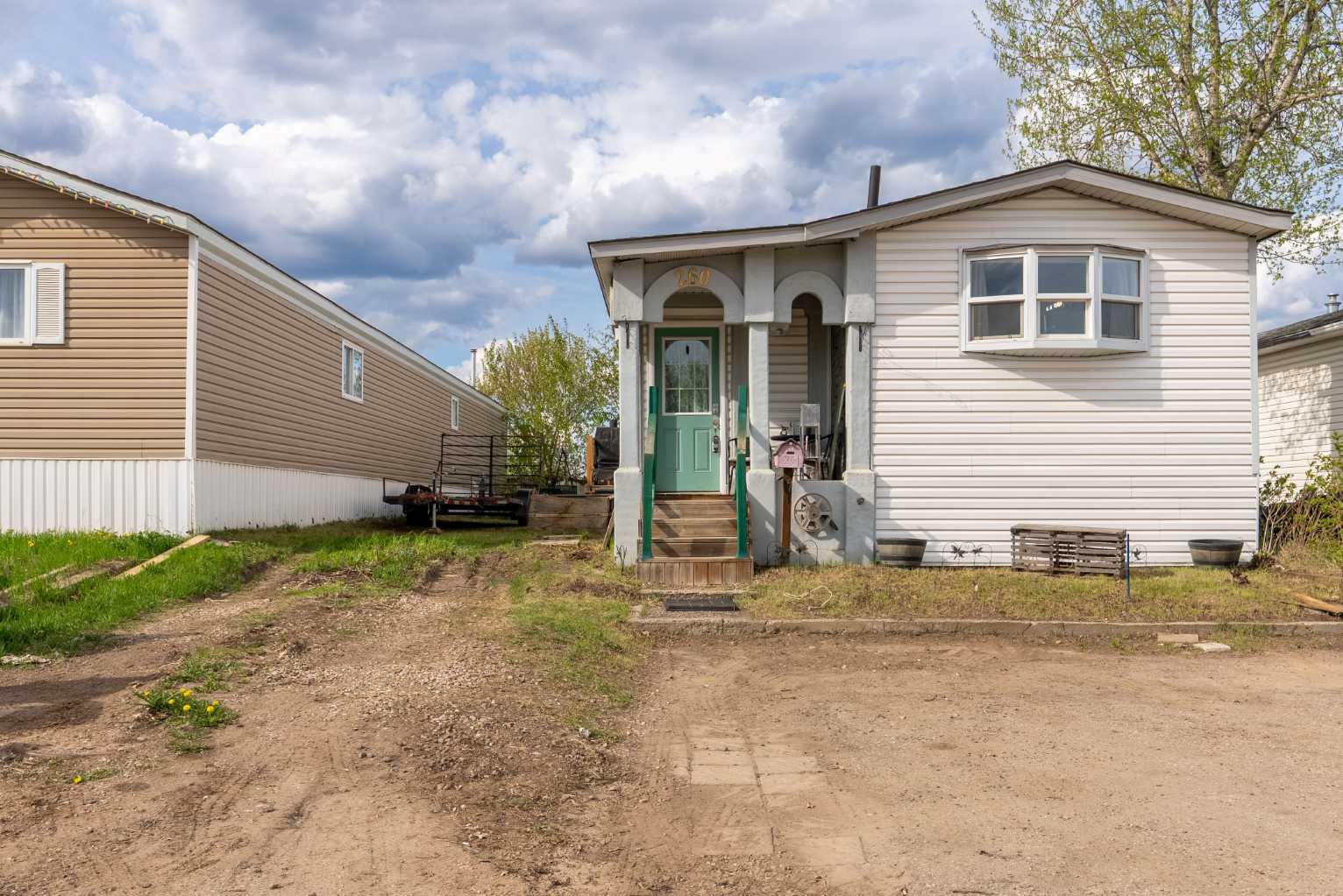 260 Greenwich Ln, Fort Mcmurray, AB T9H 3Z3