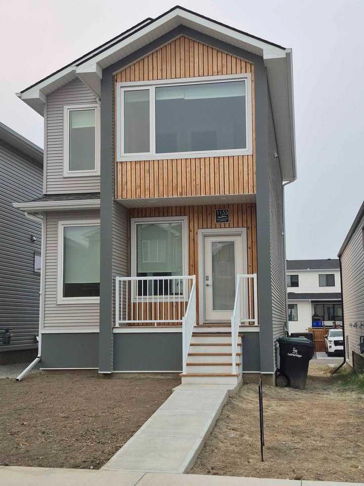 1155 Coalbrook Pl W, Lethbridge, AB T1J 5W7