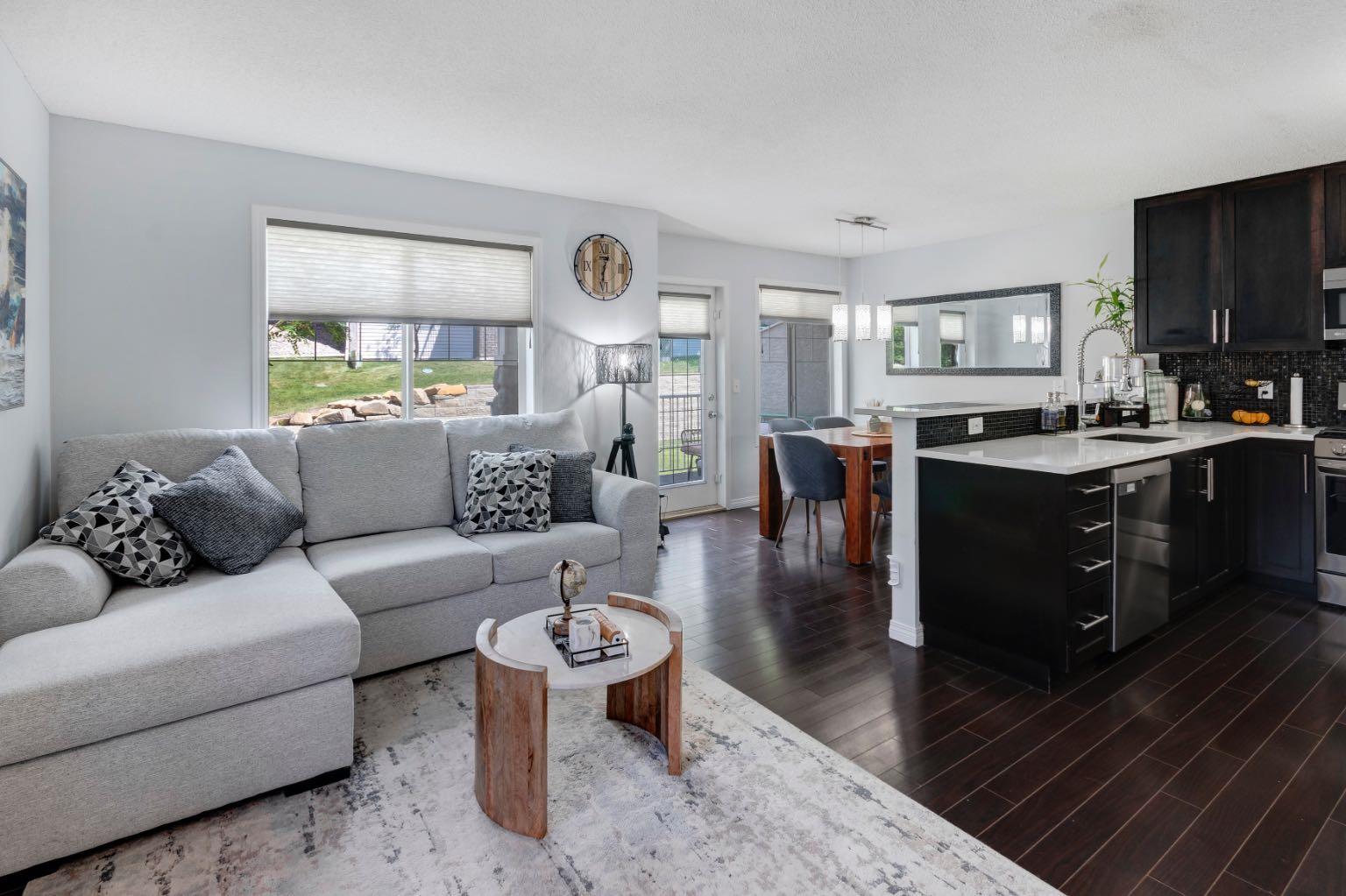 6 Hidden Creek Rise NW, Calgary, AB T3A 6L5