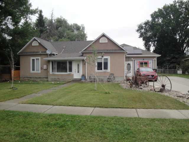 73 W 1st Ave N, Magrath, AB T0K 1J0