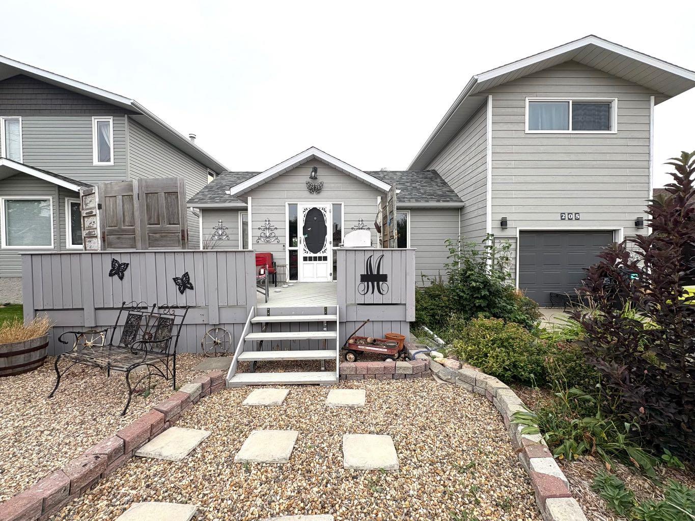 3 Avenue E Unit 205, Oyen, AB T0J 2J0