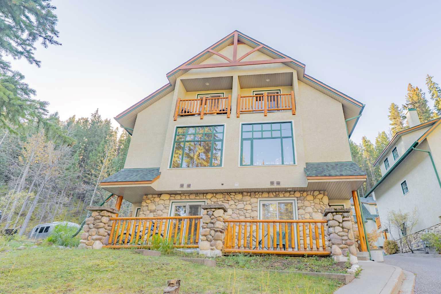 153 Cave Ave Unit 1, Banff, AB T1L 1C3