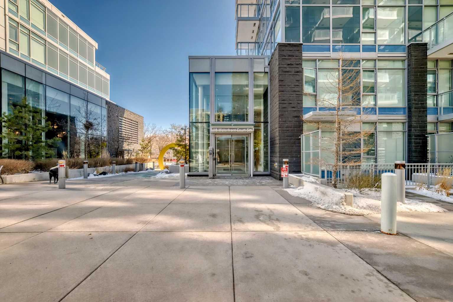 118 Waterfront Court Sw Unit 807, Calgary, AB T2P 1K8