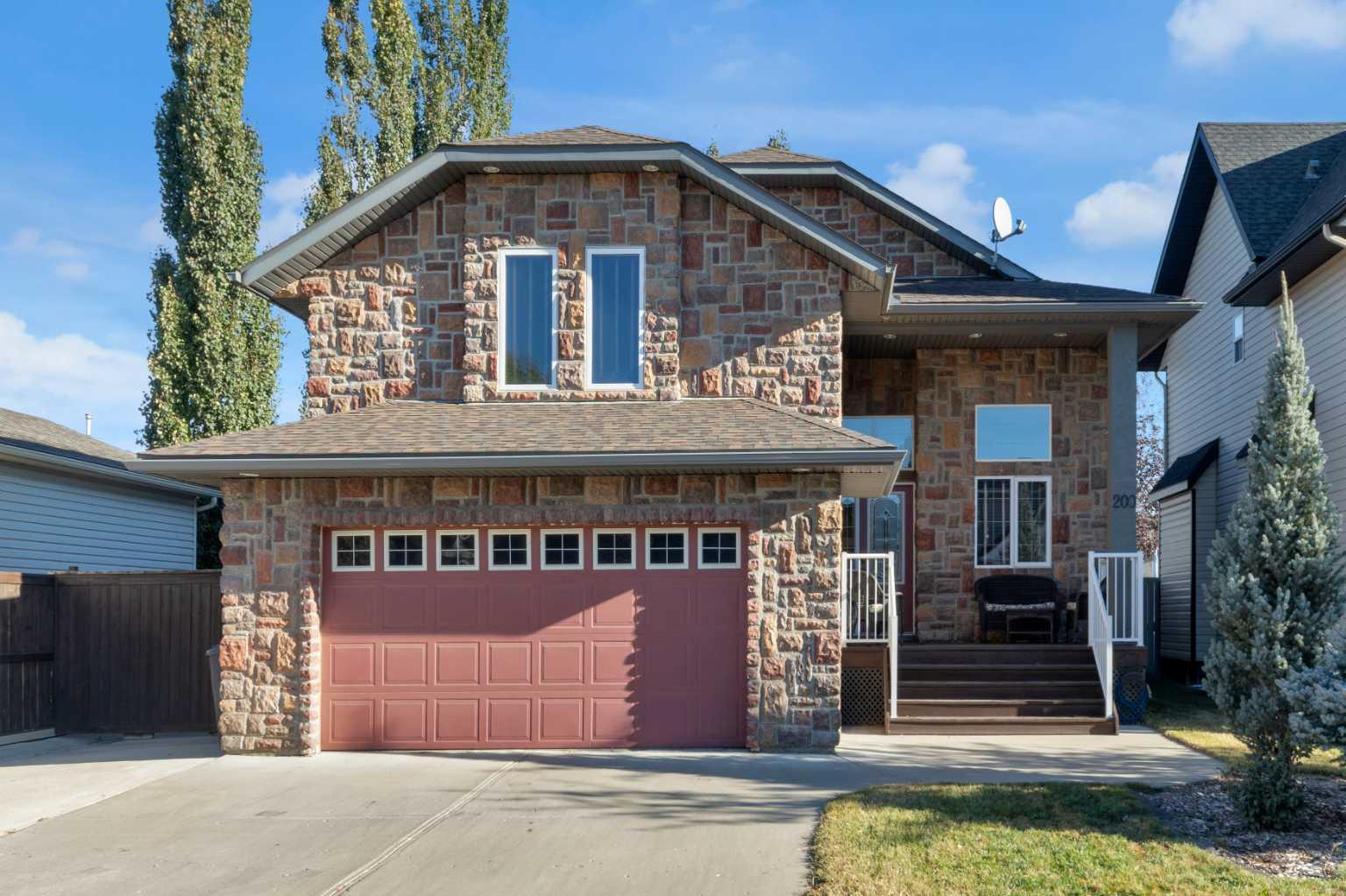 200 Camden Ct, Strathmore, AB T1P 1Y1