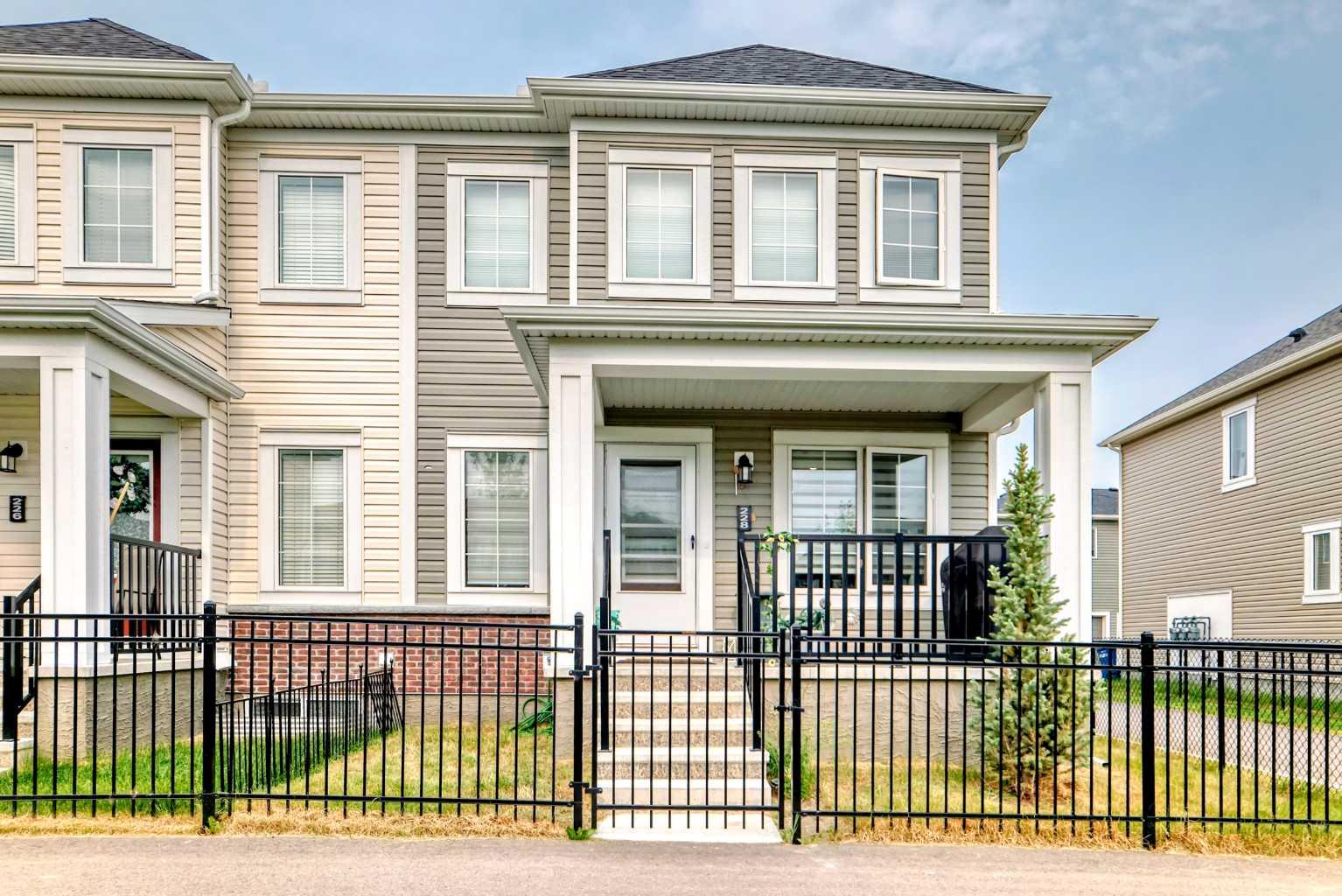228 Windbury Ln, Airdrie, AB T4B 5J5