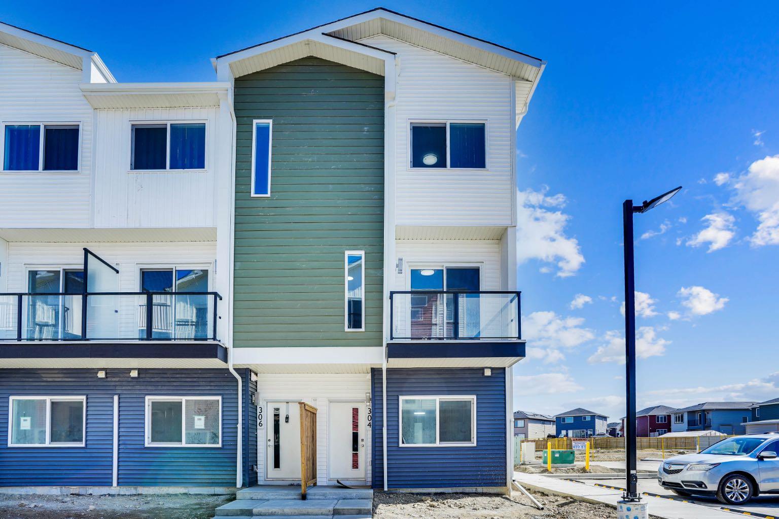304 Red Sky Villas NE, Calgary, AB T3N 2M2