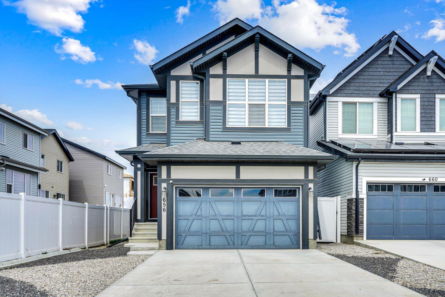 656 Walgrove Blvd SE, Calgary, AB T2X 4T1