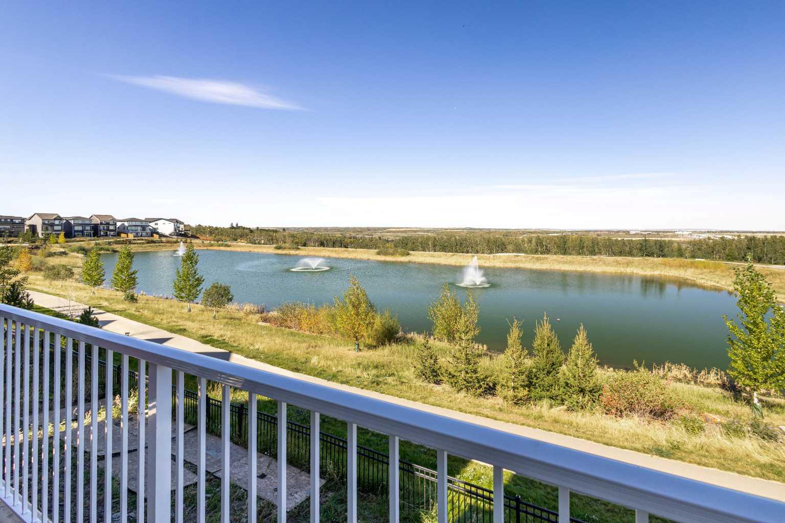 834 Alpine Dr SW, Calgary, AB T2Y 0S4