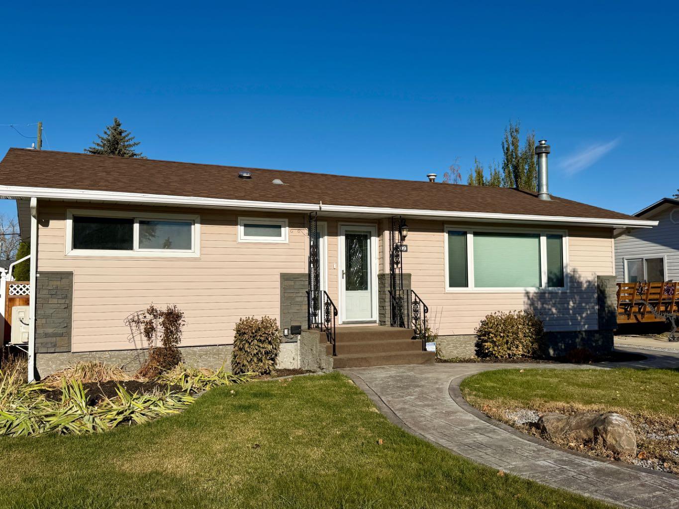 12 Street E Unit 409, Drumheller, AB T0J 0Y5