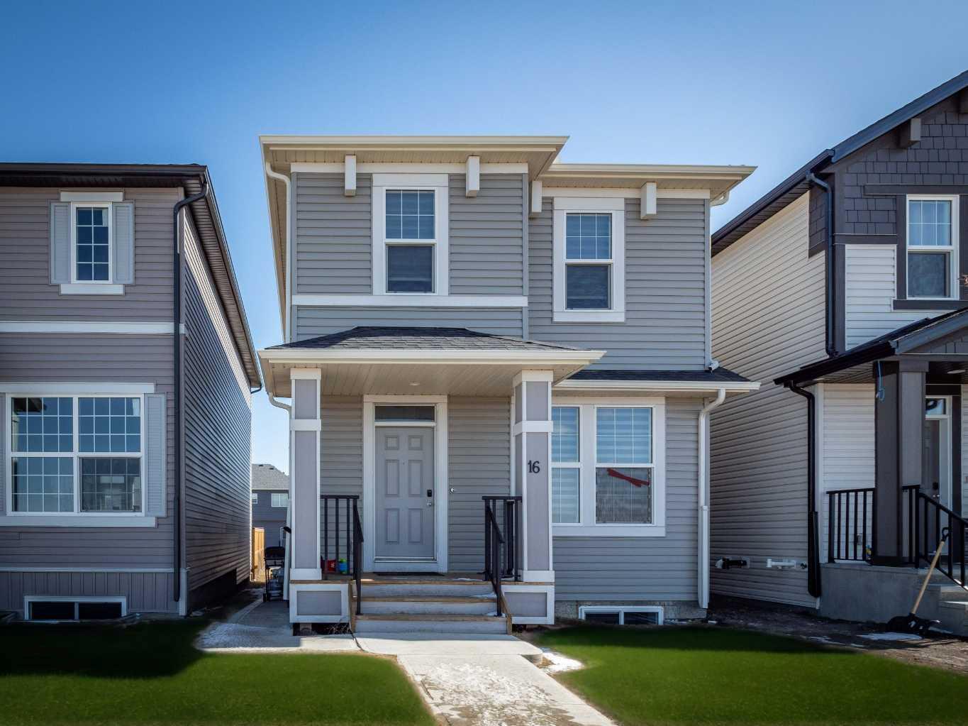 16 Cornergate Pl NE, Calgary, AB T3N 1L7