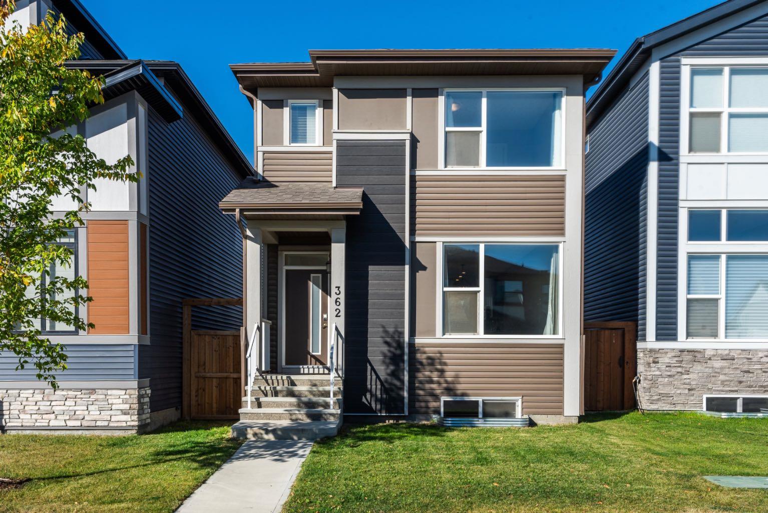 362 Wolf Creek Mnr SE, Calgary, AB T2X 4V5