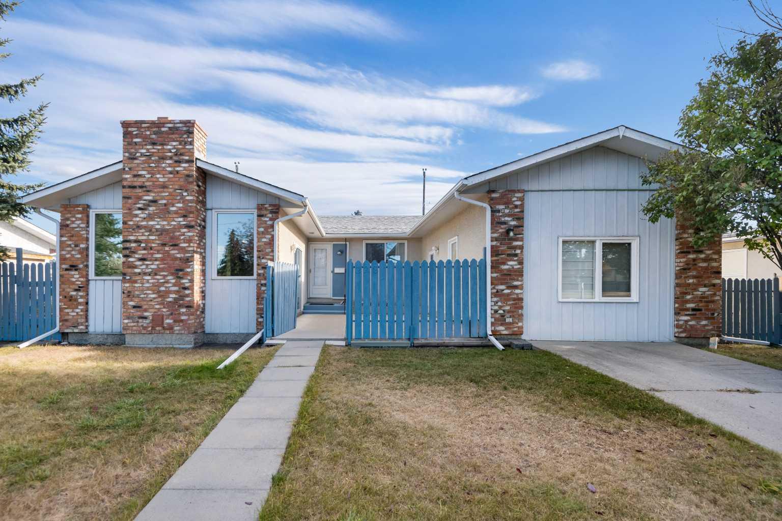 228 Queensland Dr SE, Calgary, AB T2J 3R8