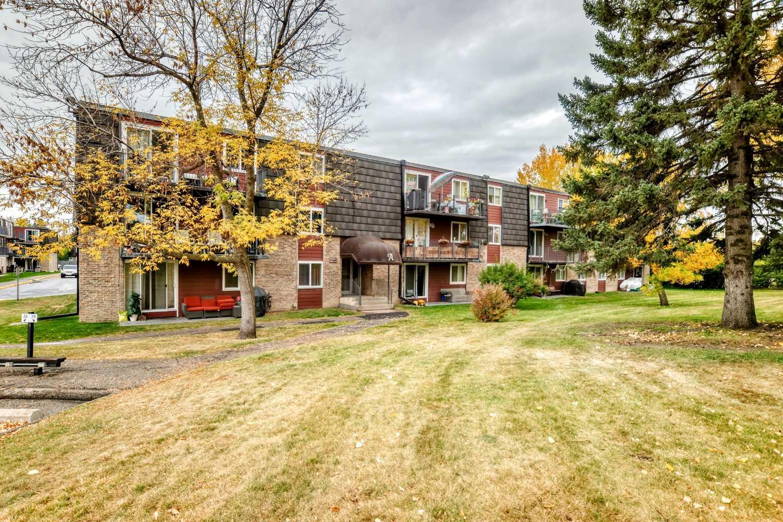 80 Galbraith Drive Sw Unit 4a, Calgary, AB T3E 3H4