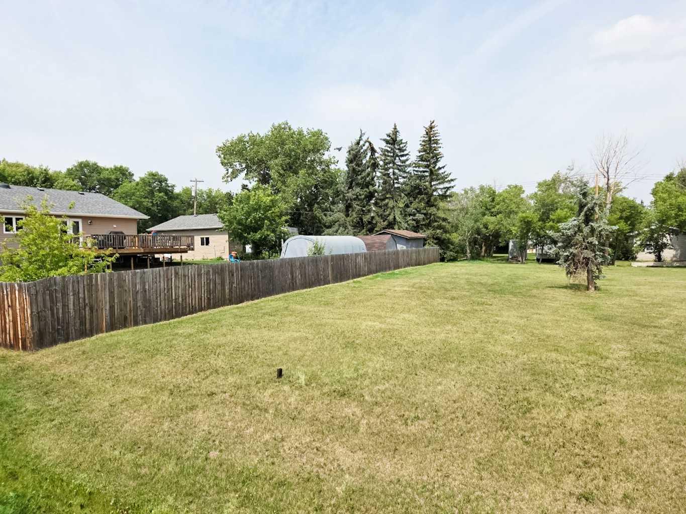 1016 Bond St, Donalda, AB T0B 1H0