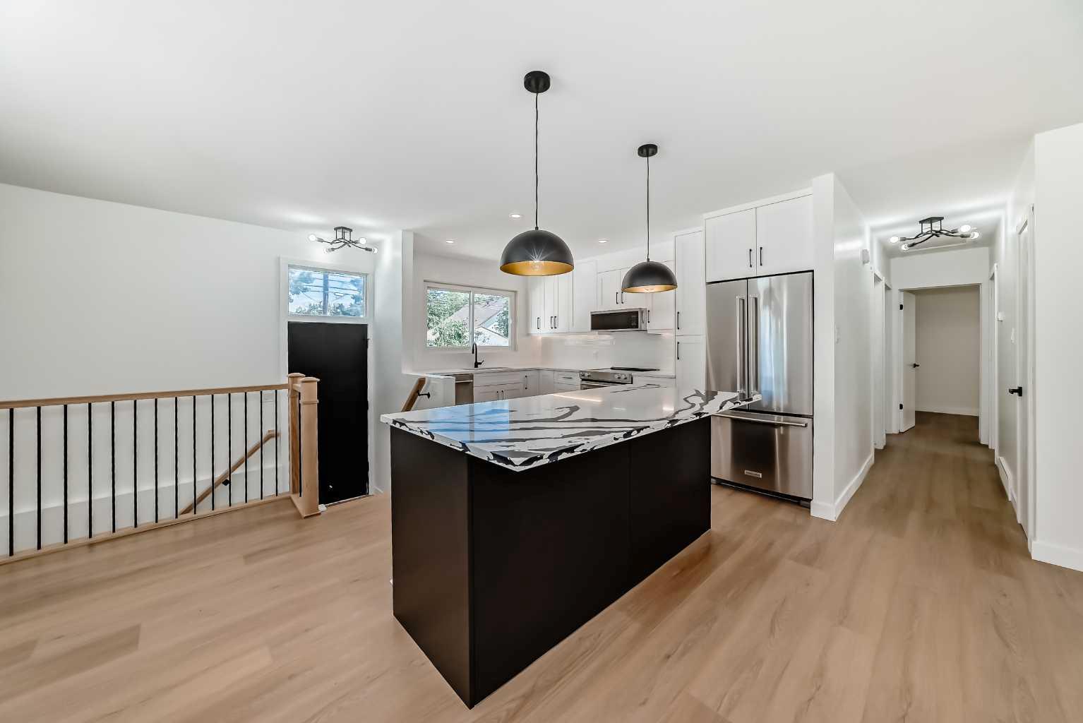 4020 Varsity Dr NW, Calgary, AB T3A 0Z6