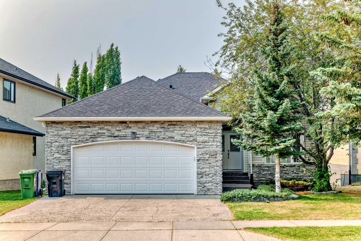 29 Simcoe Gate SW, Calgary, AB T3H 4K6