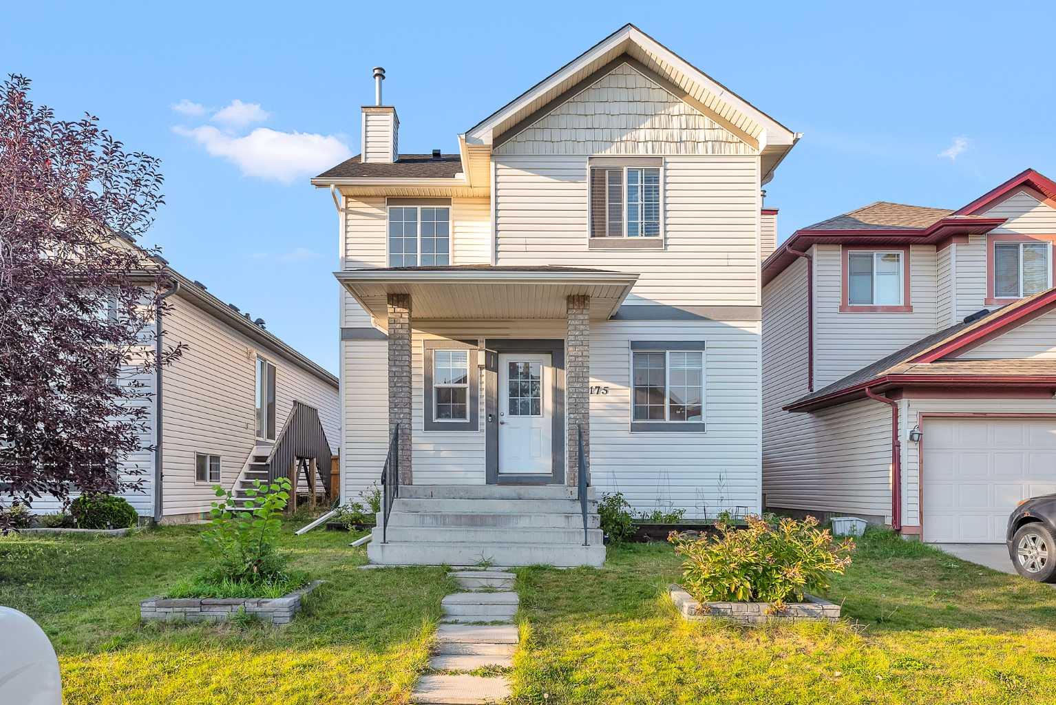 175 Evansmeade Common NW, Calgary, AB T3P 1E8